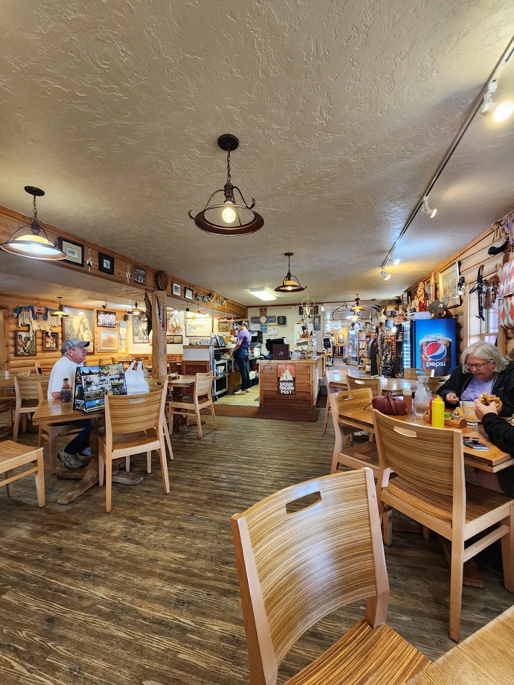 Custer Battlefield Trading Post & Cafe | restaurant | 347 US-212, Crow Agency, MT 59022, USA | 4066382270 OR +1 406-638-2270