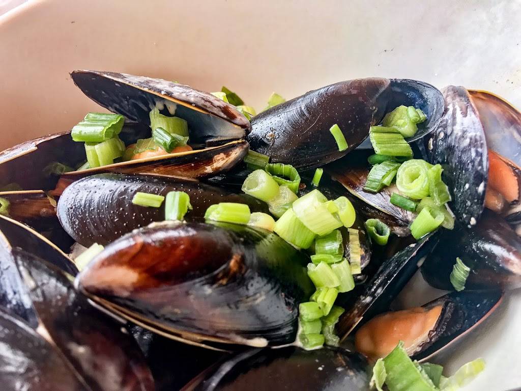 Rusty Rudder | night club | 113 Dickinson St, Dewey Beach, DE 19971, USA | 3022273888 OR +1 302-227-3888