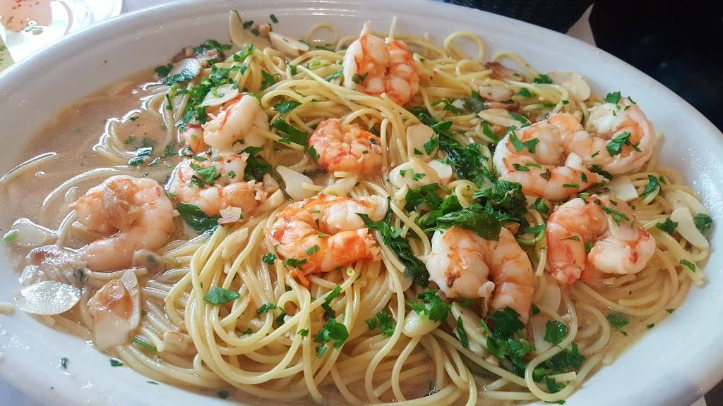 Carmines Italian Restaurant | meal takeaway | 425 7th Street NW at, E St NW, Washington, DC 20004, USA | 2027377770 OR +1 202-737-7770