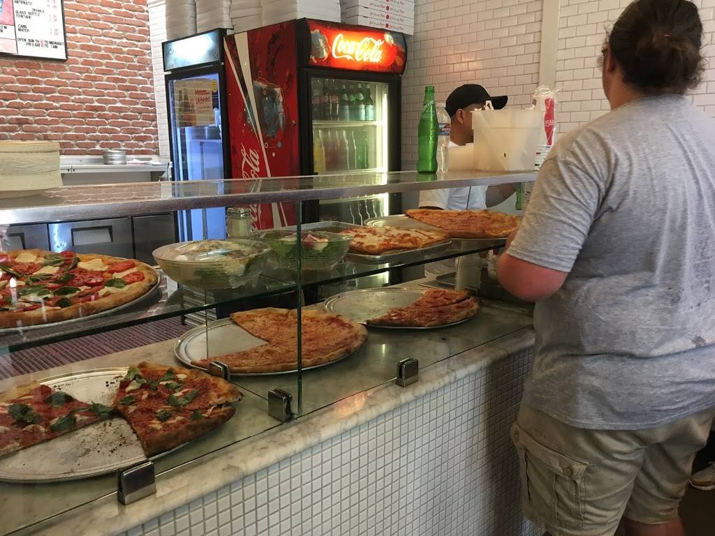 Joes Pizza | meal delivery | 111 Broadway, Santa Monica, CA 90401, USA | 3103959222 OR +1 310-395-9222