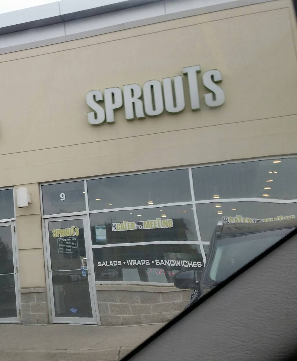 Sprouts Restaurant | restaurant | 6956 Financial Dr, Mississauga, ON L5N 8J4, Canada | 9052861001 OR +1 905-286-1001