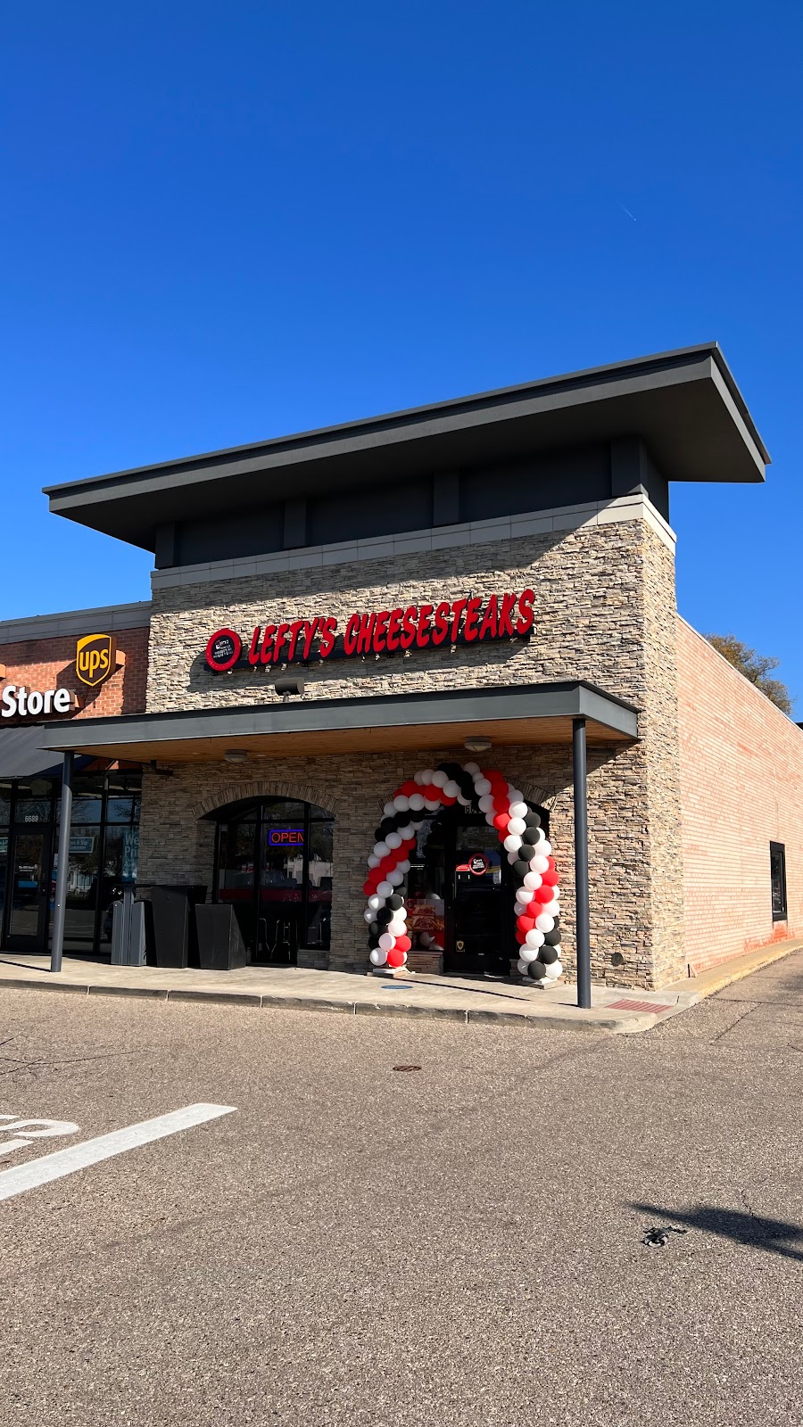 Leftys Cheesesteaks | restaurant | 6695 Orchard Lake Rd, West Bloomfield Township, MI 48322, USA | 2485627724 OR +1 248-562-7724