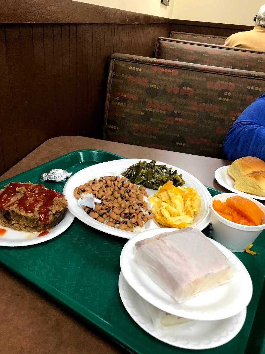 Floyds | restaurant | 4122 N Graham St, Charlotte, NC 28206, USA | 7045975519 OR +1 704-597-5519