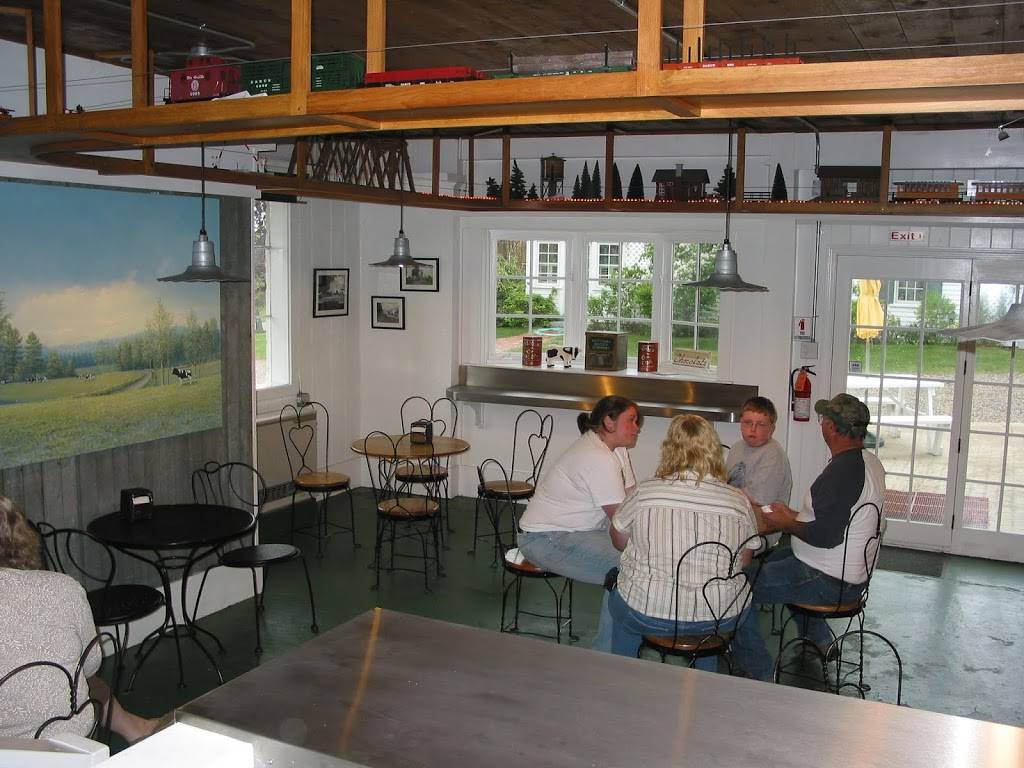 Shaws Ridge Farm Ice Cream, BBQ Barn & Mini-Golf | restaurant | 59 Shaws Ridge Rd, Sanford, ME 04073, USA | 2073242510 OR +1 207-324-2510