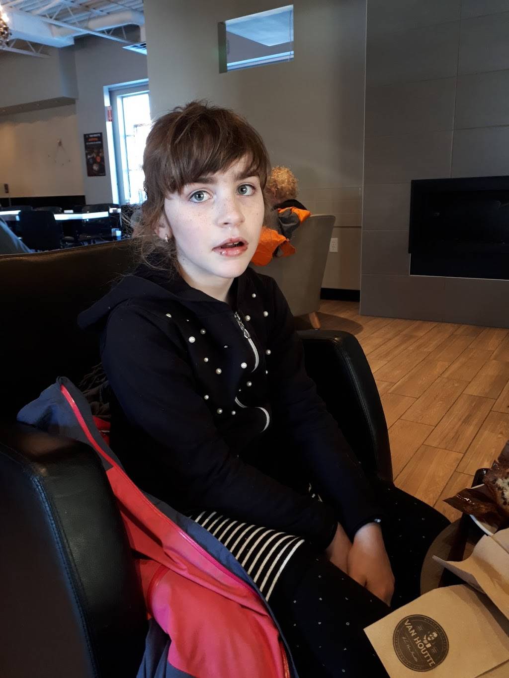 Café Van Houtte | cafe | 605 Rue Principale, Granby, QC J2G 2X9, Canada | 4507761140 OR +1 450-776-1140