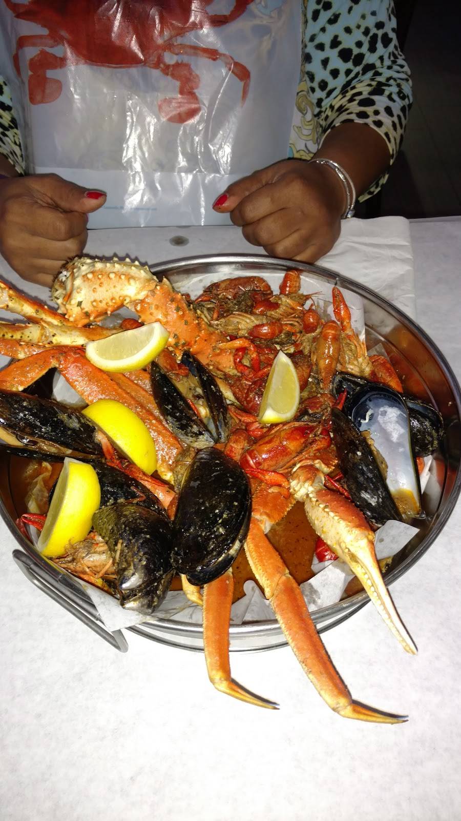 The Boiling House | restaurant | 1990 Marlton Pike East, Cherry Hill, NJ 08003, USA | 8567512800 OR +1 856-751-2800