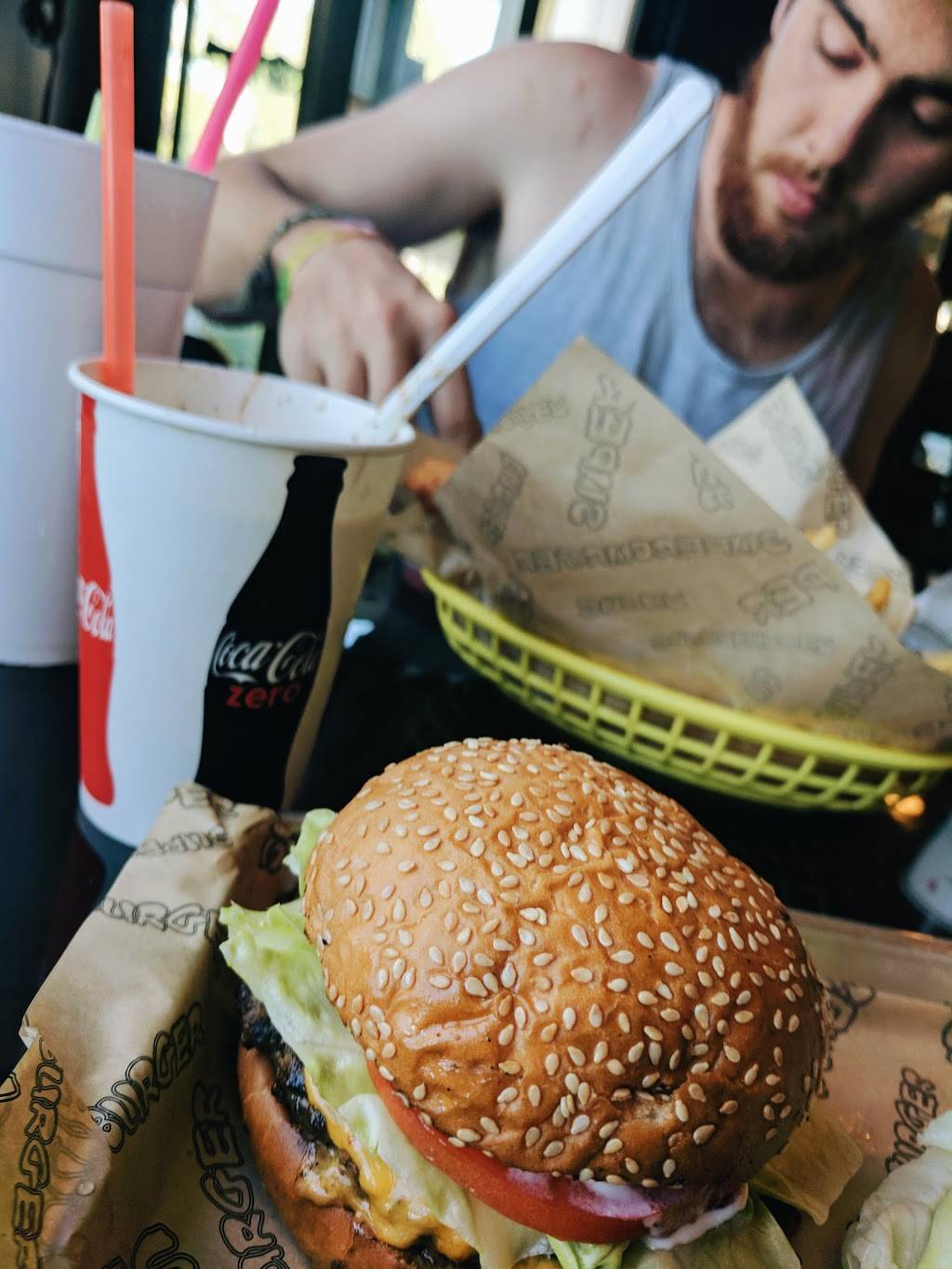 Cotati Superburger | restaurant | 7981 Old Redwood Hwy, Cotati, CA 94931, USA | 7076659790 OR +1 707-665-9790