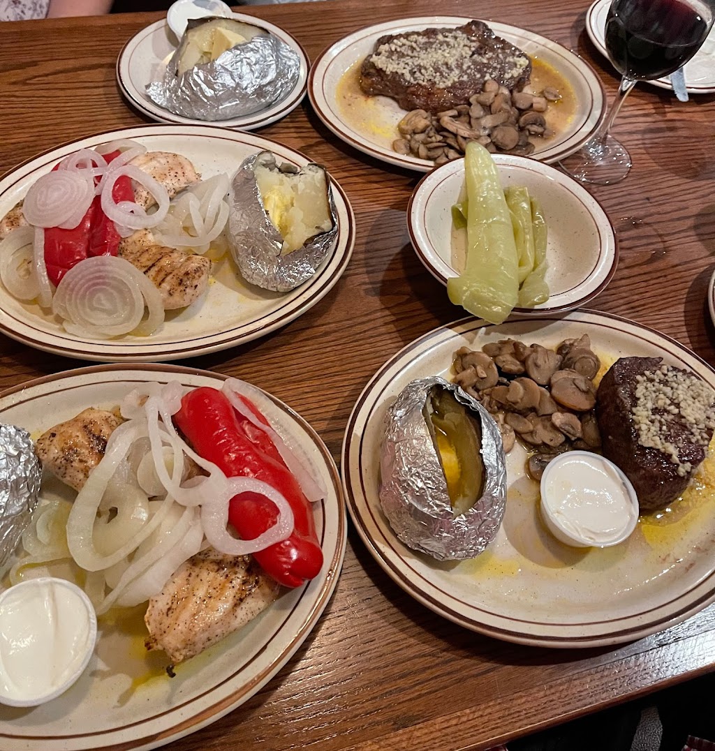 Bakers Cafe | cafe | 1927 Stark Ave SW, Canton, OH 44706, USA | 3304540528 OR +1 330-454-0528