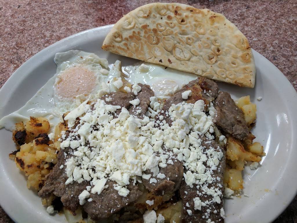 Luckys Texas Red Hots | restaurant | 1903 Clinton St, Buffalo, NY 14206, USA | 7168266873 OR +1 716-826-6873