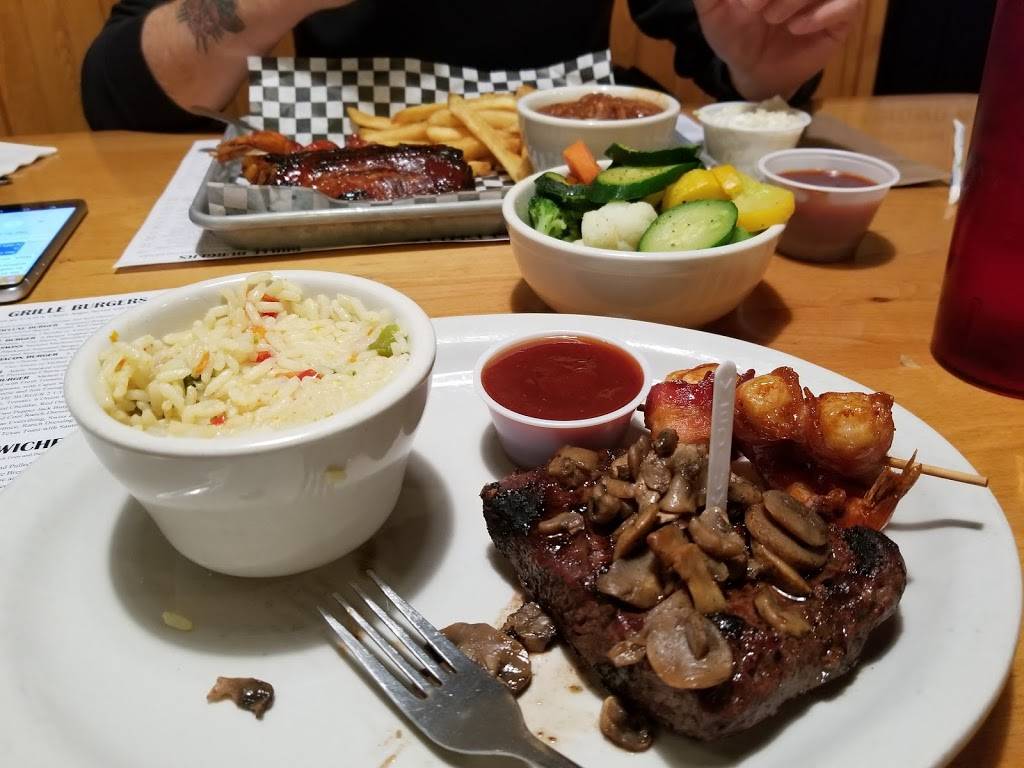 Teluwut Grille House & Pub | restaurant | 104 N Elm St, Cresco, IA 52136, USA | 5635473300 OR +1 563-547-3300