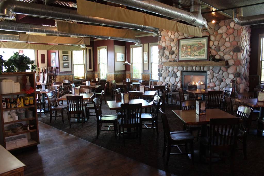 Mountain Town Station Restaurant & Brew Pub | restaurant | 506 W Broadway St, Mt Pleasant, MI 48858, USA | 9897752337 OR +1 989-775-2337