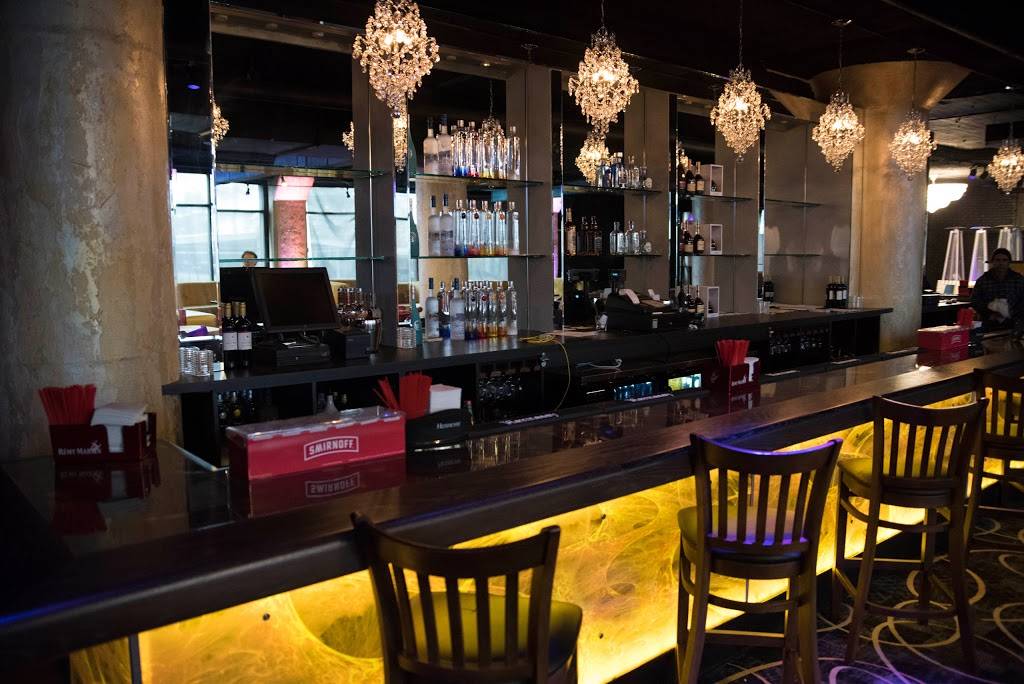 Southern Fire Restaurant | restaurant | 575 Bellevue St, Detroit, MI 48207, USA | 3134549044 OR +1 313-454-9044