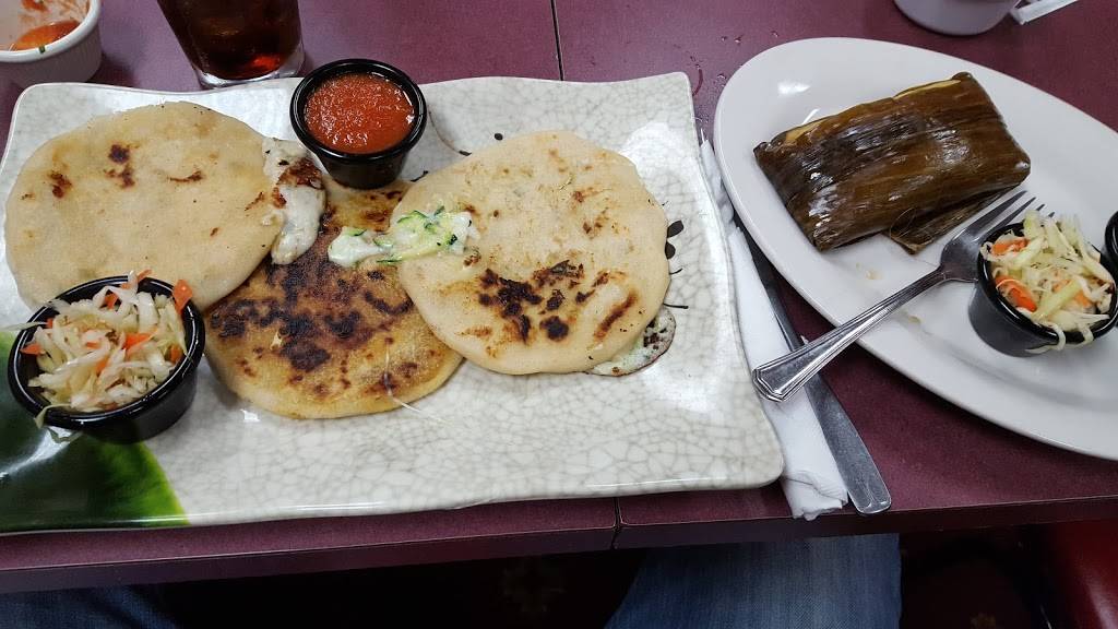 Buena Fe Restaurant | restaurant | 10116 W Nine Mile Rd, Oak Park, MI 48237, USA | 2486773222 OR +1 248-677-3222