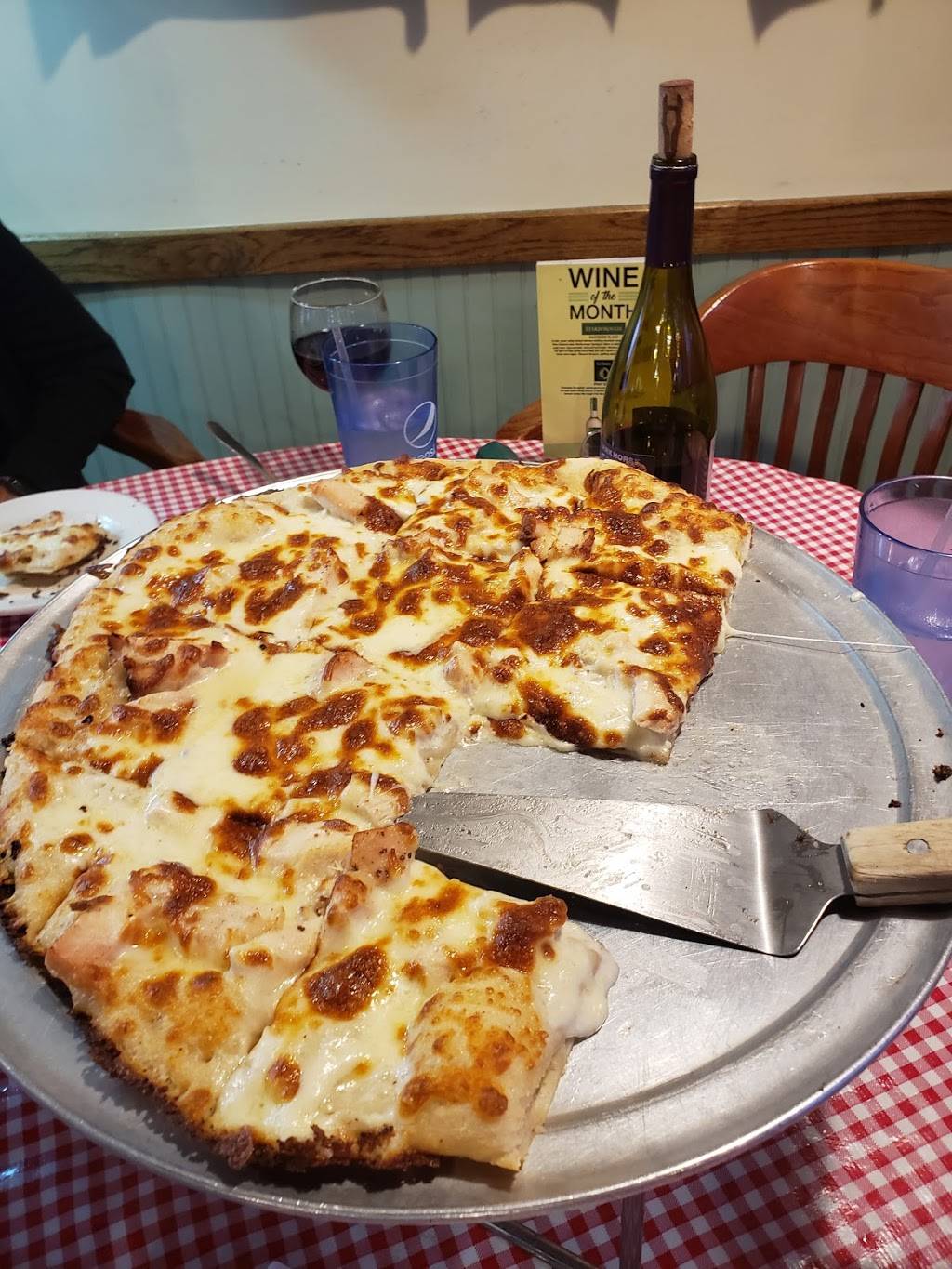 Suteras Italian Restaurant, Pizza & Catering | restaurant | 22716 Midland Dr, Shawnee, KS 66226, USA | 9136673000 OR +1 913-667-3000