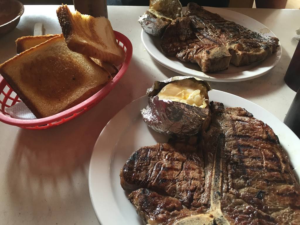 Columbine Steak House & Lounge | restaurant | 300 Federal Blvd, Denver, CO 80219, USA | 3039369110 OR +1 303-936-9110