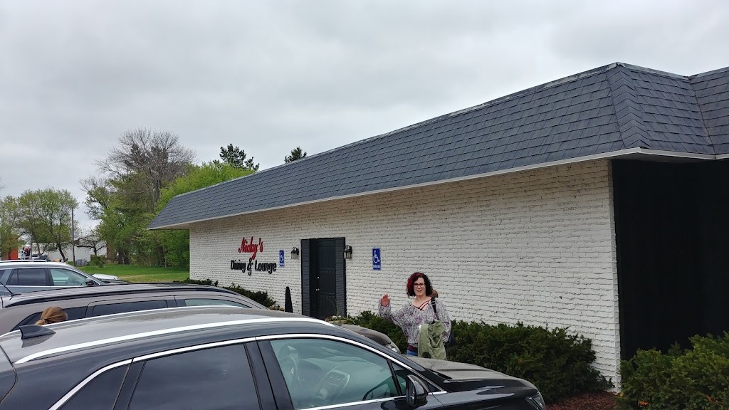 Nickys | restaurant | 1407 NW 2nd St, Madison, SD 57042, USA | 6052563791 OR +1 605-256-3791