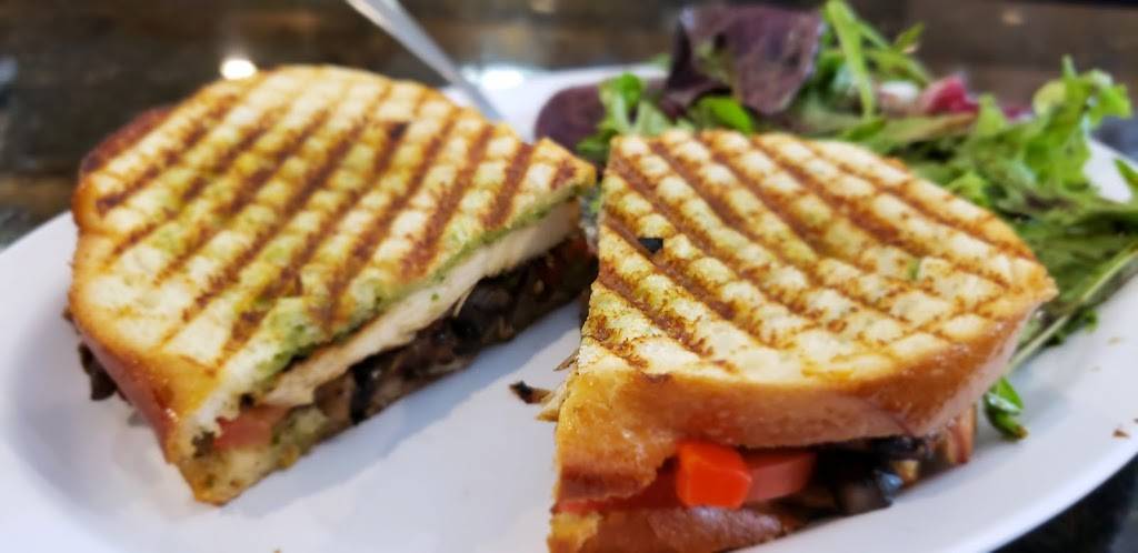 Angelos Ristorante | restaurant | 247 N York St, Elmhurst, IL 60126, USA | 6308332400 OR +1 630-833-2400