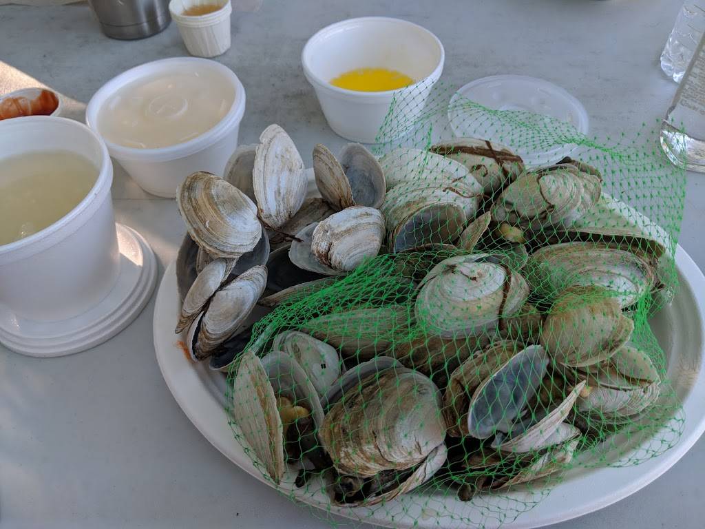 Howards Drive In | restaurant | 121 E Main St, West Brookfield, MA 01585, USA | 5088676504 OR +1 508-867-6504