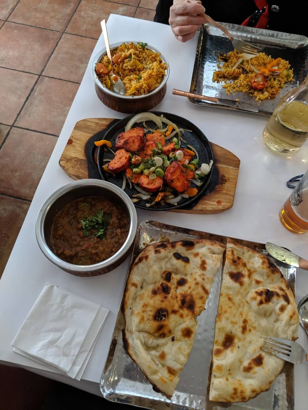 Zykaa | restaurant | 8792 Rue Hochelaga, Montréal, QC H1L 2M9, Canada | 5149039952 OR +1 514-903-9952