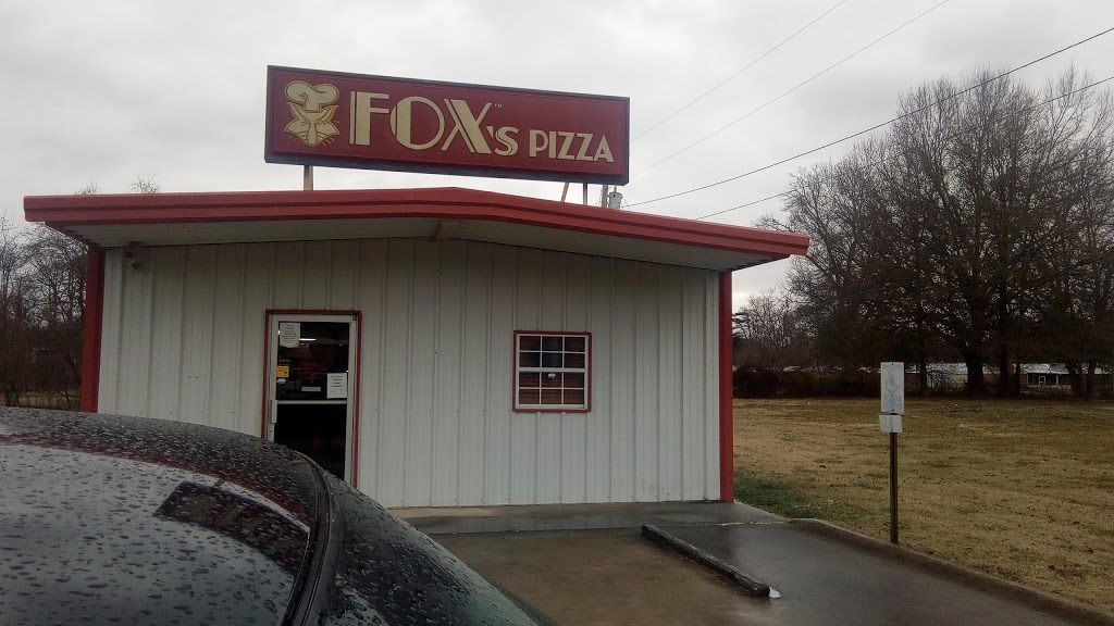 Foxs Pizza Den | restaurant | 11 Crothers Dr, Tallulah, LA 71282, USA | 3185746393 OR +1 318-574-6393