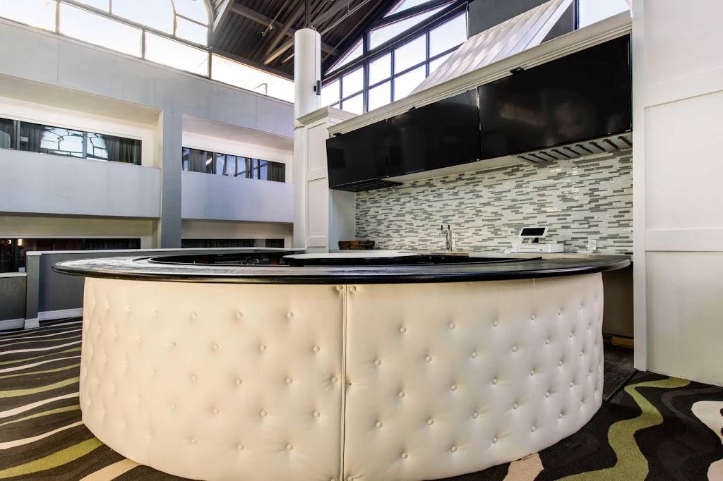 Econo Lodge Orlando Airport | restaurant | 3835 McCoy Rd Building B, Orlando, FL 32812, USA | 4076010928 OR +1 407-601-0928