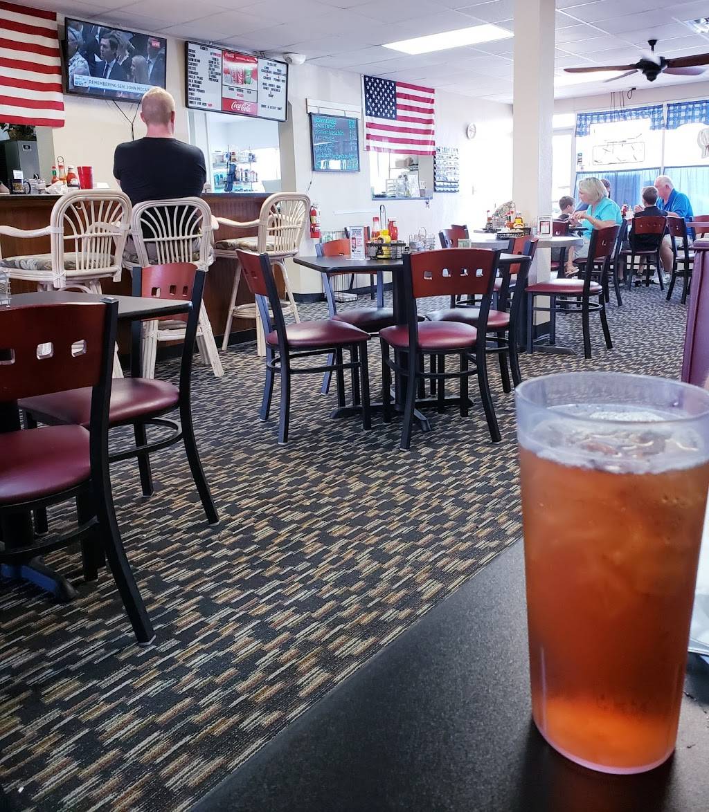 Debbies Diner | cafe | 112 E Merrit Island Causeway, Merritt Island, FL 32952, USA | 3214593209 OR +1 321-459-3209