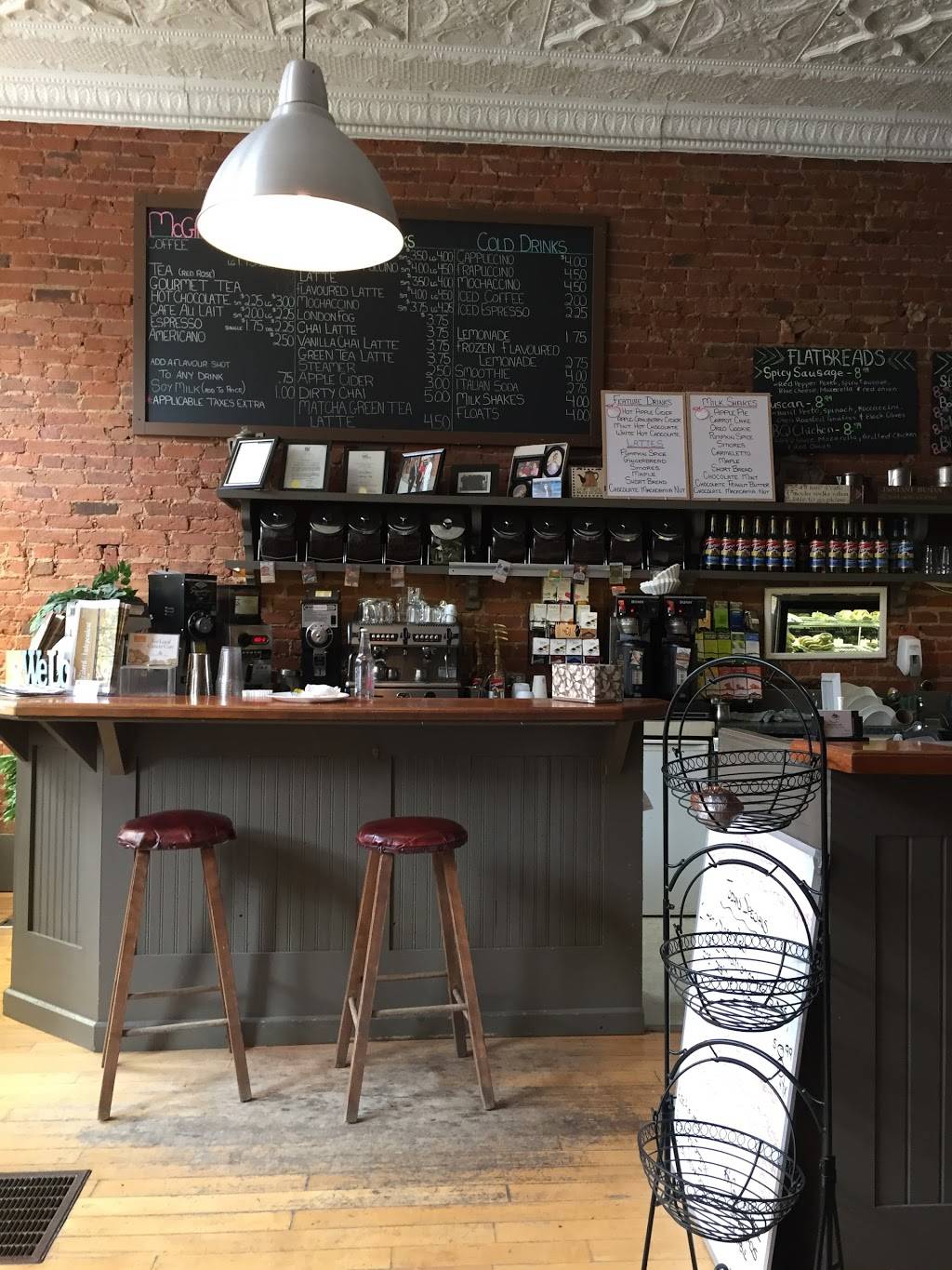 McGintys Cafe | restaurant | 45 N Sykes St, Meaford, ON N4L 1V9, Canada | 5195380092 OR +1 519-538-0092