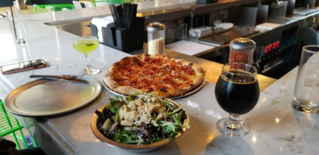 Grandma Bob’s Pizza | restaurant | 2135 Michigan Ave, Detroit, MI 48216, USA | 3133153177 OR +1 313-315-3177