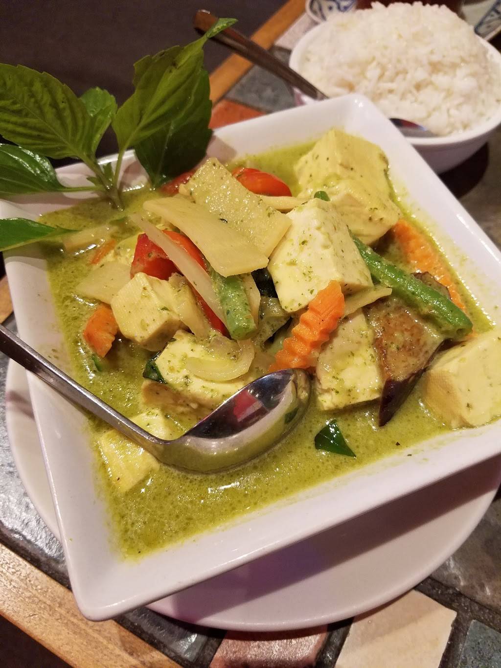 Chao Thai Cuisine | restaurant | 482 Lake Park Ave, Oakland, CA 94610, USA | 5104440708 OR +1 510-444-0708