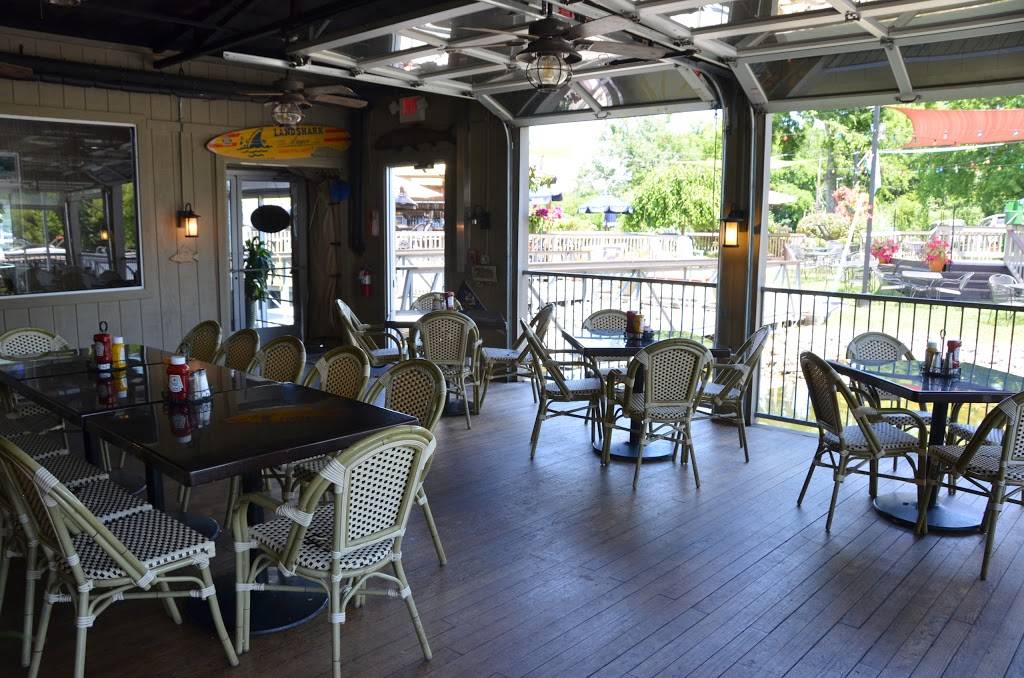 The Rudder | restaurant | 126 River Rd, Hendersonville, TN 37075, USA | 6153480129 OR +1 615-348-0129