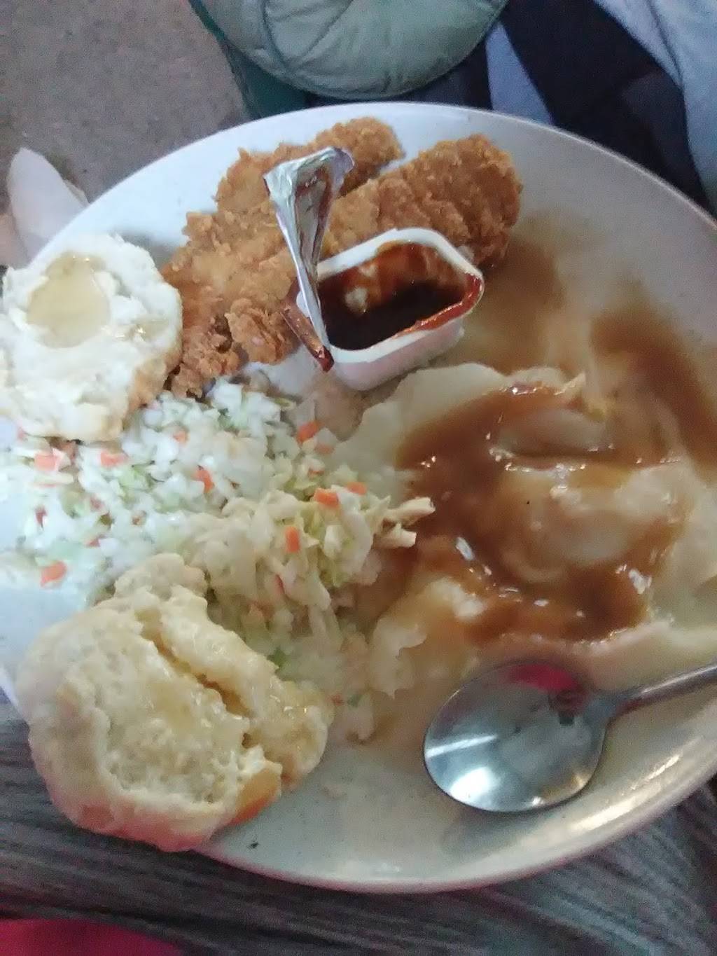 KFC | restaurant | 703 E 4th Ave, Hutchinson, KS 67501, USA | 6206635232 OR +1 620-663-5232