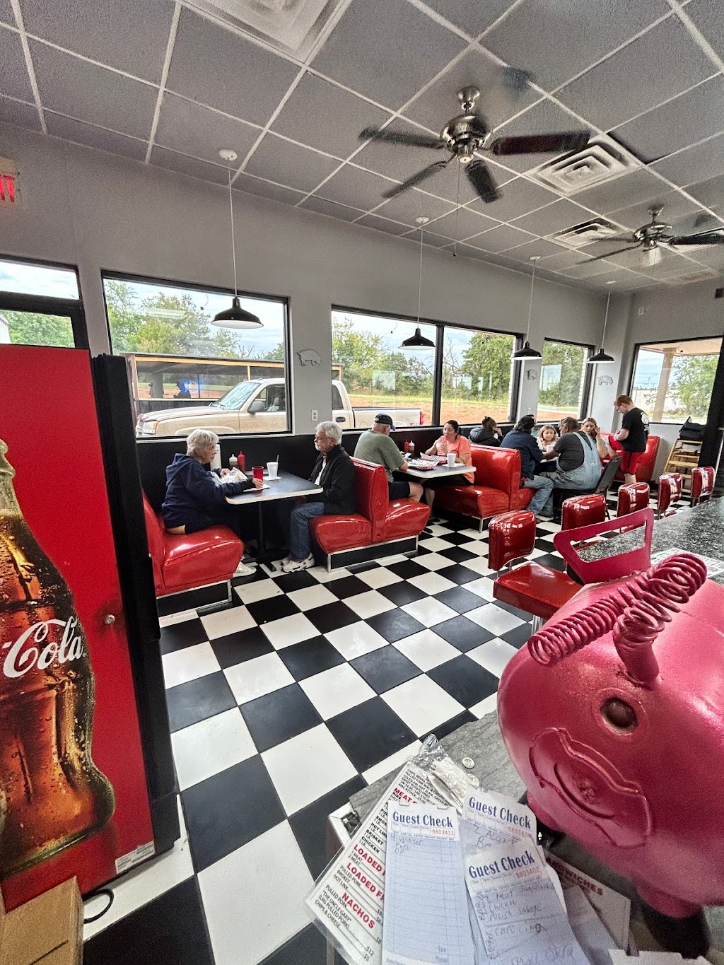 Porkaholics Bbq | restaurant | 10911 NE 23rd St, Nicoma Park, OK 73066, USA | 4058041714 OR +1 405-804-1714