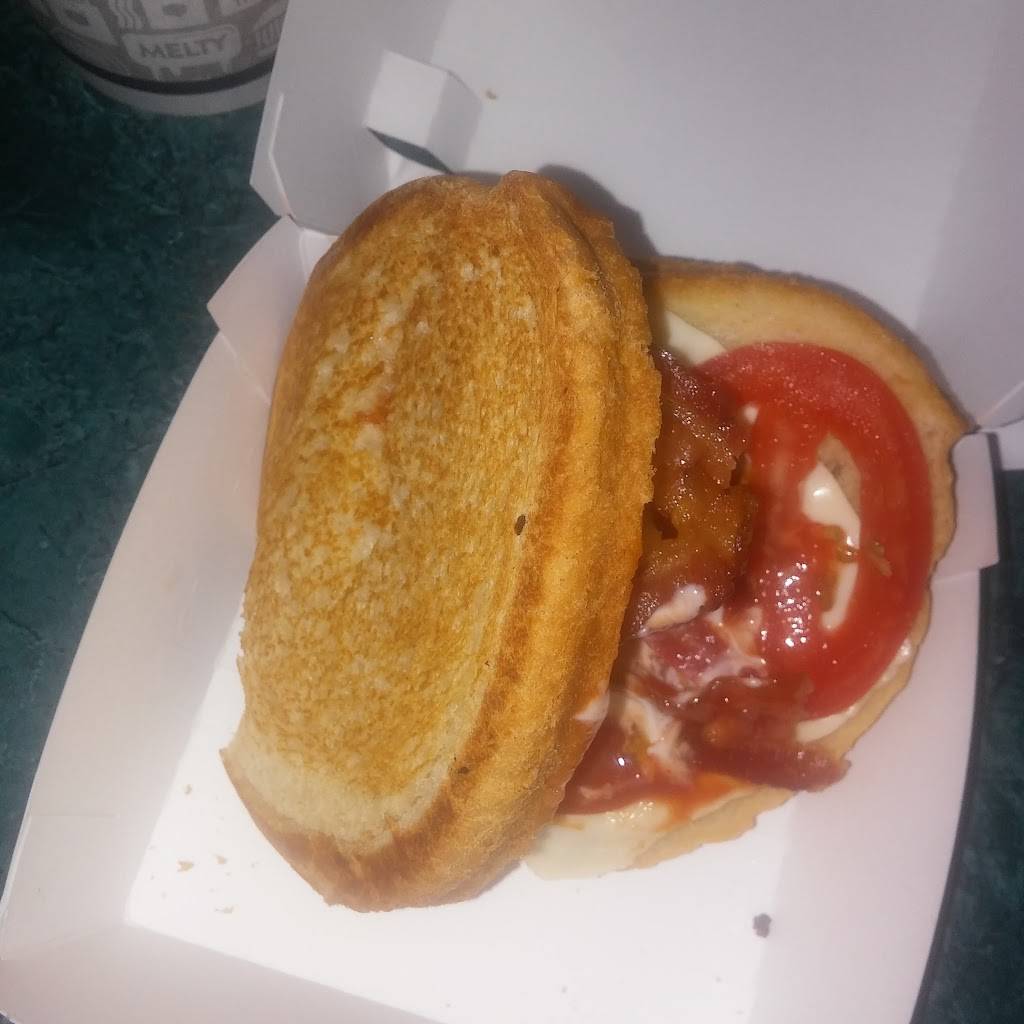 Jack in the Box | restaurant | 3209 E Belknap St, Fort Worth, TX 76111, USA | 8178312404 OR +1 817-831-2404