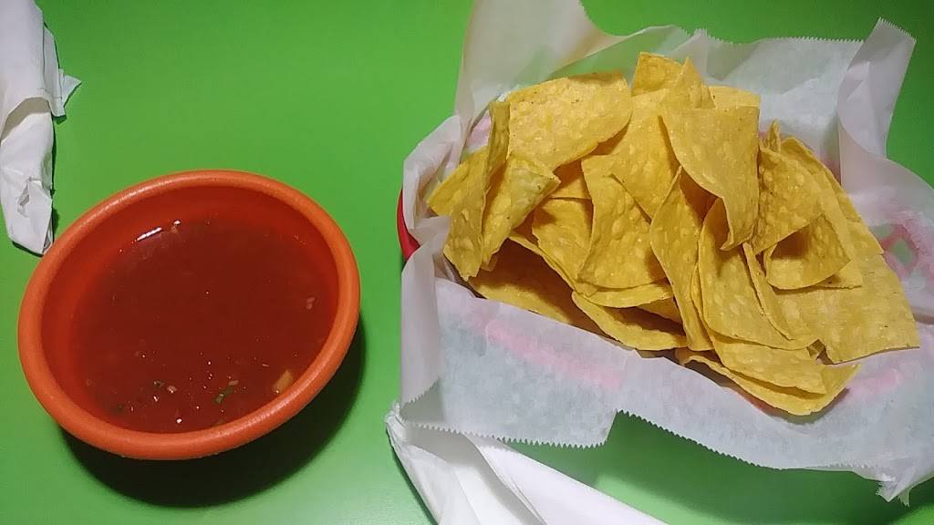 Los Sauces Mexican Restaurant | restaurant | 2201 E Wood St, Decatur, IL 62521, USA | 2177065370 OR +1 217-706-5370