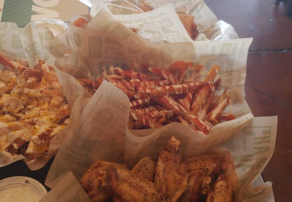 Wingstop | restaurant | 4622 W Commerce St #102, San Antonio, TX 78237, USA | 2104329464 OR +1 210-432-9464