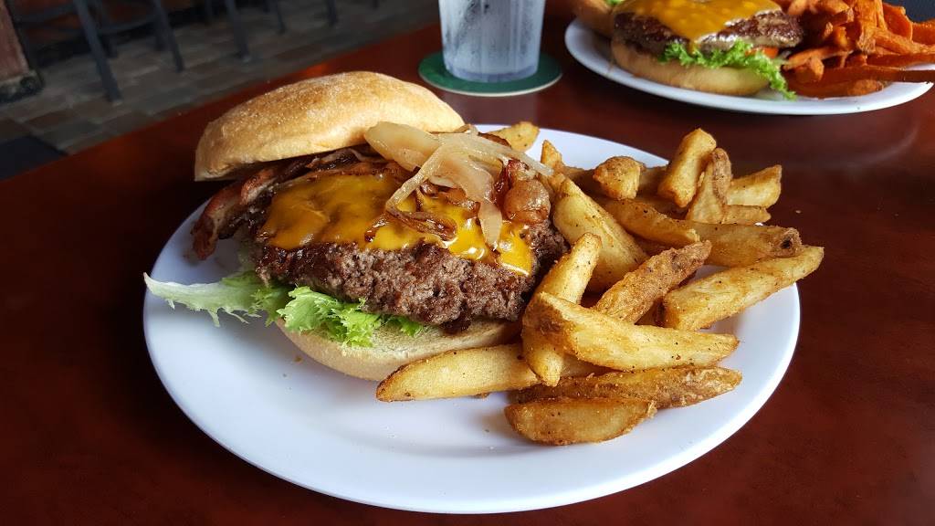 Whistle Stop Grill and Bar | restaurant | 915 Main St, Safety Harbor, FL 34695, USA | 7277261956 OR +1 727-726-1956