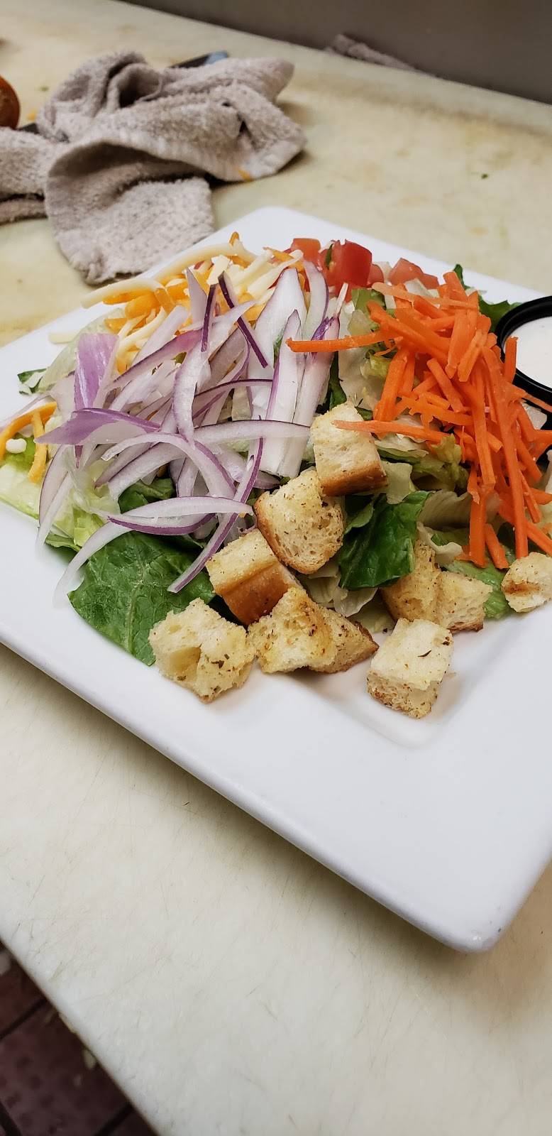 Stonewood Ale House | restaurant | 601 Mall Dr, Schaumburg, IL 60173, USA | 8478050202 OR +1 847-805-0202