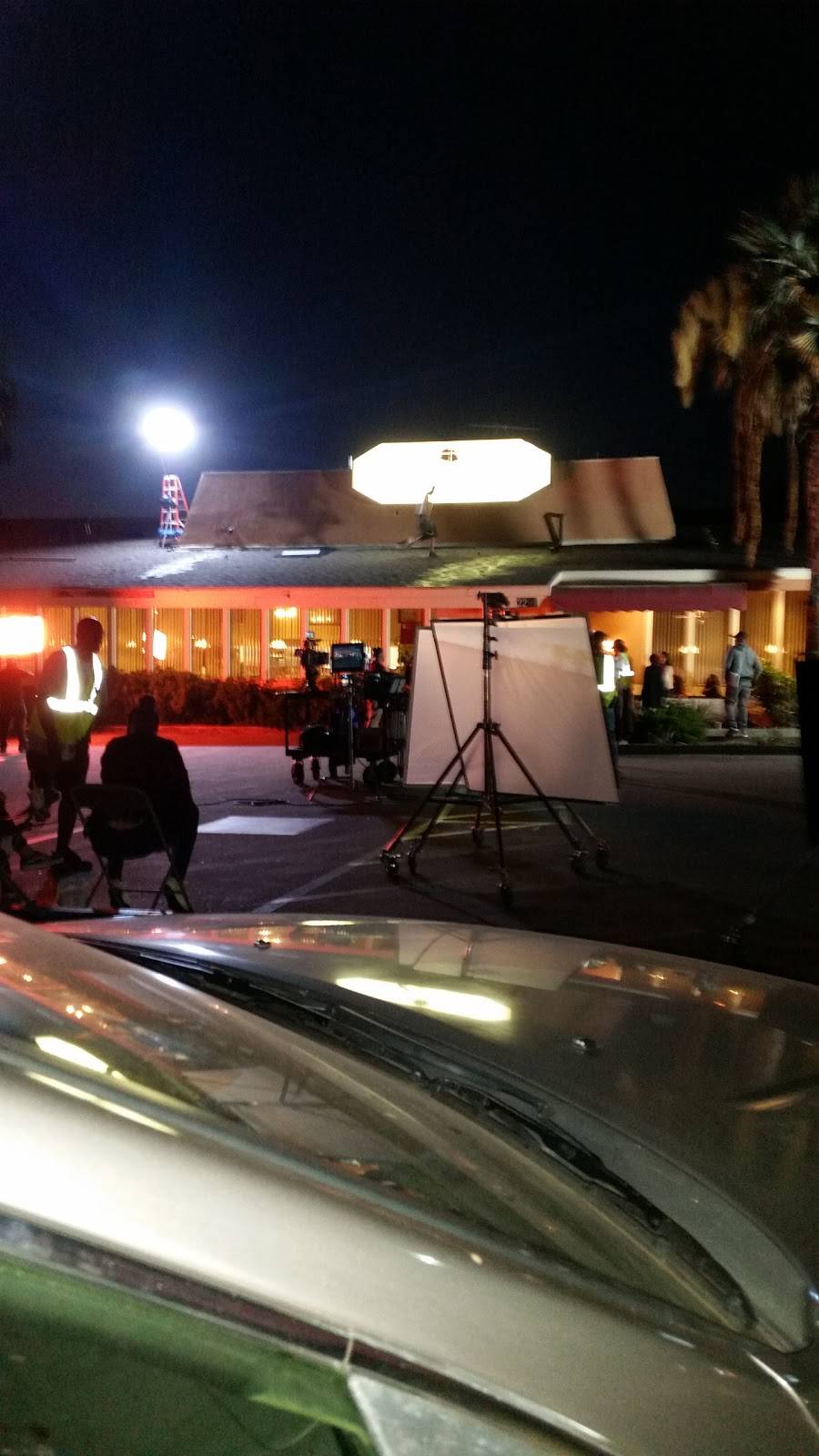 Carriage Cafe | restaurant | 2295 Tapo St, Simi Valley, CA 93063, USA | 8055777857 OR +1 805-577-7857