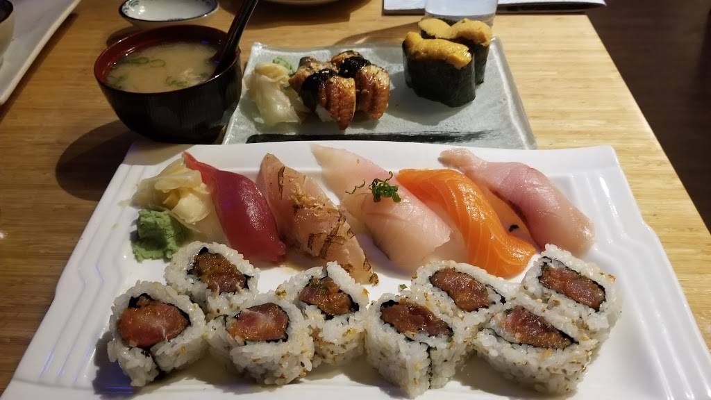 Ikiiki Sushi Bar Japanese & Chinese Cuisine | restaurant | 12 Boston St, Seattle, WA 98109, USA | 2062846671 OR +1 206-284-6671