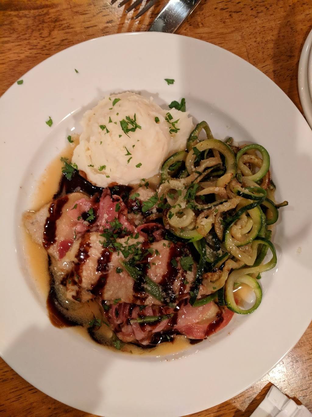 Cuccias | Pasta, Pizza, Wine Bar | restaurant | 545 Mohawk Hwy Rd, Graeagle, CA 96103, USA | 5308362121 OR +1 530-836-2121