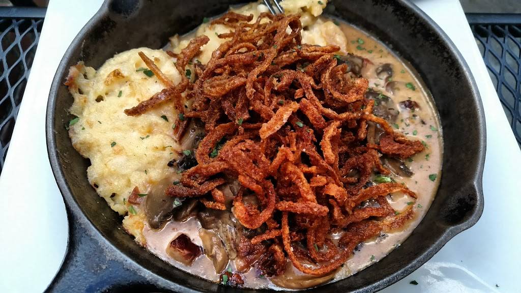 Cafe Berlin | cafe | 322 Massachusetts Ave NE, Washington, DC 20002, USA | 2025437656 OR +1 202-543-7656