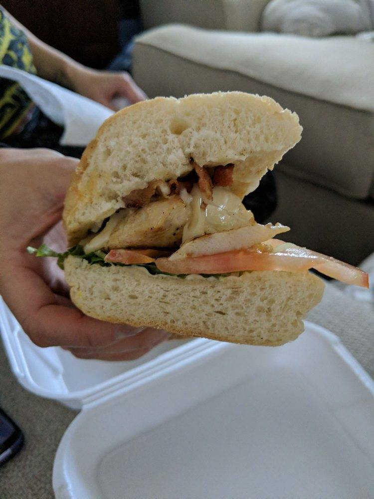 Oscars Deli & Grill | restaurant | 17602 17th St, Tustin, CA 92780, USA | 7148383378 OR +1 714-838-3378