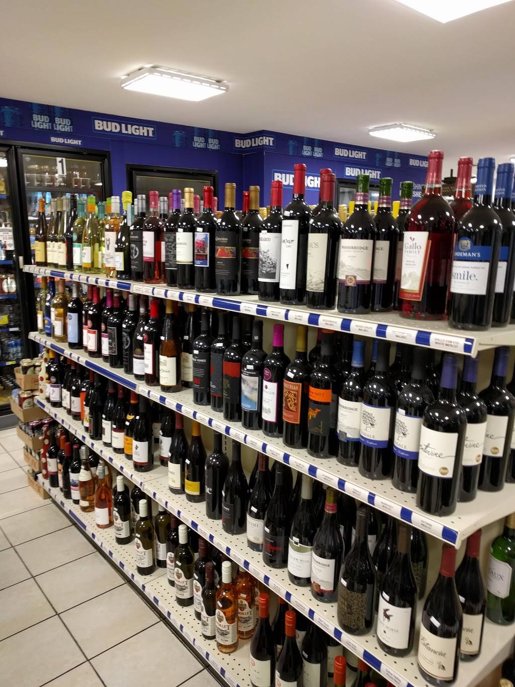 White Oak Delicatessen | restaurant | 6035 Cheviot Rd, Cincinnati, OH 45247, USA | 5133852166 OR +1 513-385-2166