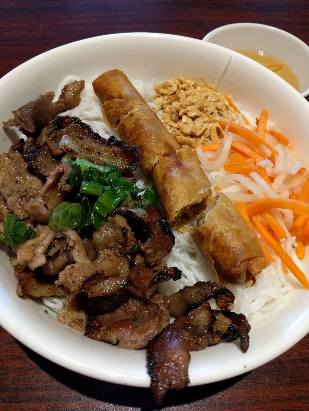 Saigon Bistro | restaurant | 1701 Willow Pass Rd F, Concord, CA 94520, USA | 9258271231 OR +1 925-827-1231