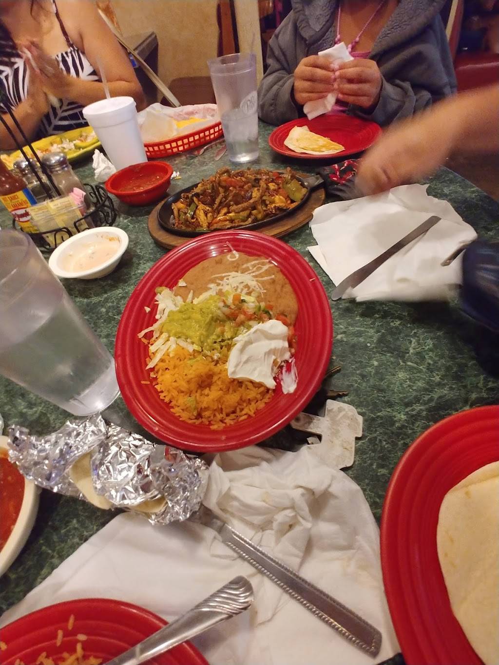 Riviera Maya Mexican Grill | restaurant | 2415 Grant Ave, Pauls Valley, OK 73075, USA | 4052382326 OR +1 405-238-2326