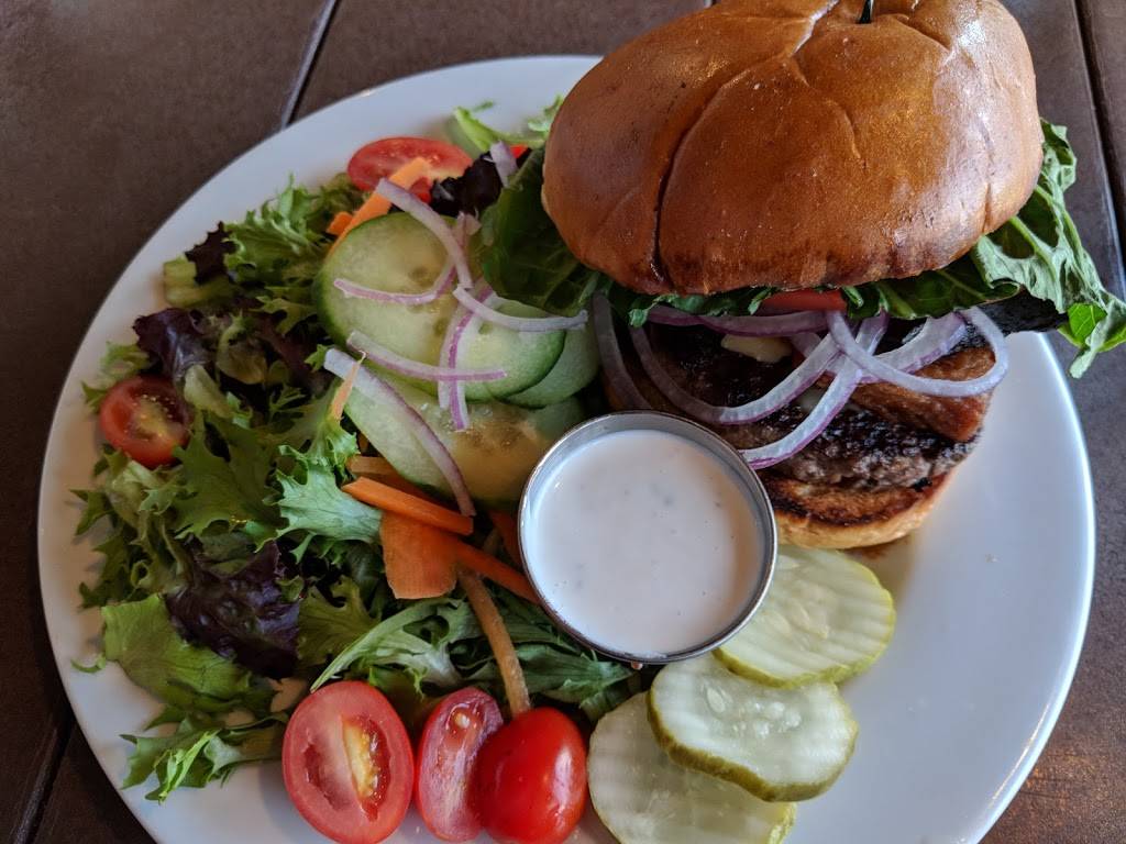 Greenside Grill | restaurant | 1422 Cambridge Rd, Honey Brook, PA 19344, USA | 6102730207 OR +1 610-273-0207