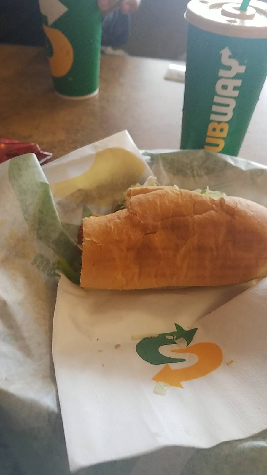 Subway Restaurants | restaurant | 6747 Lea Berry Way, Haymarket, VA 20169, USA | 7037531115 OR +1 703-753-1115