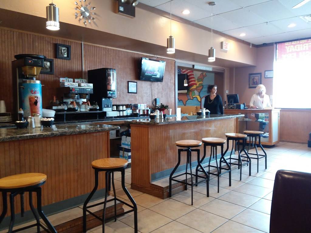 Flavors on the Vine Family Restaurant | restaurant | 34860 Vine St, Eastlake, OH 44095, USA | 4409421121 OR +1 440-942-1121