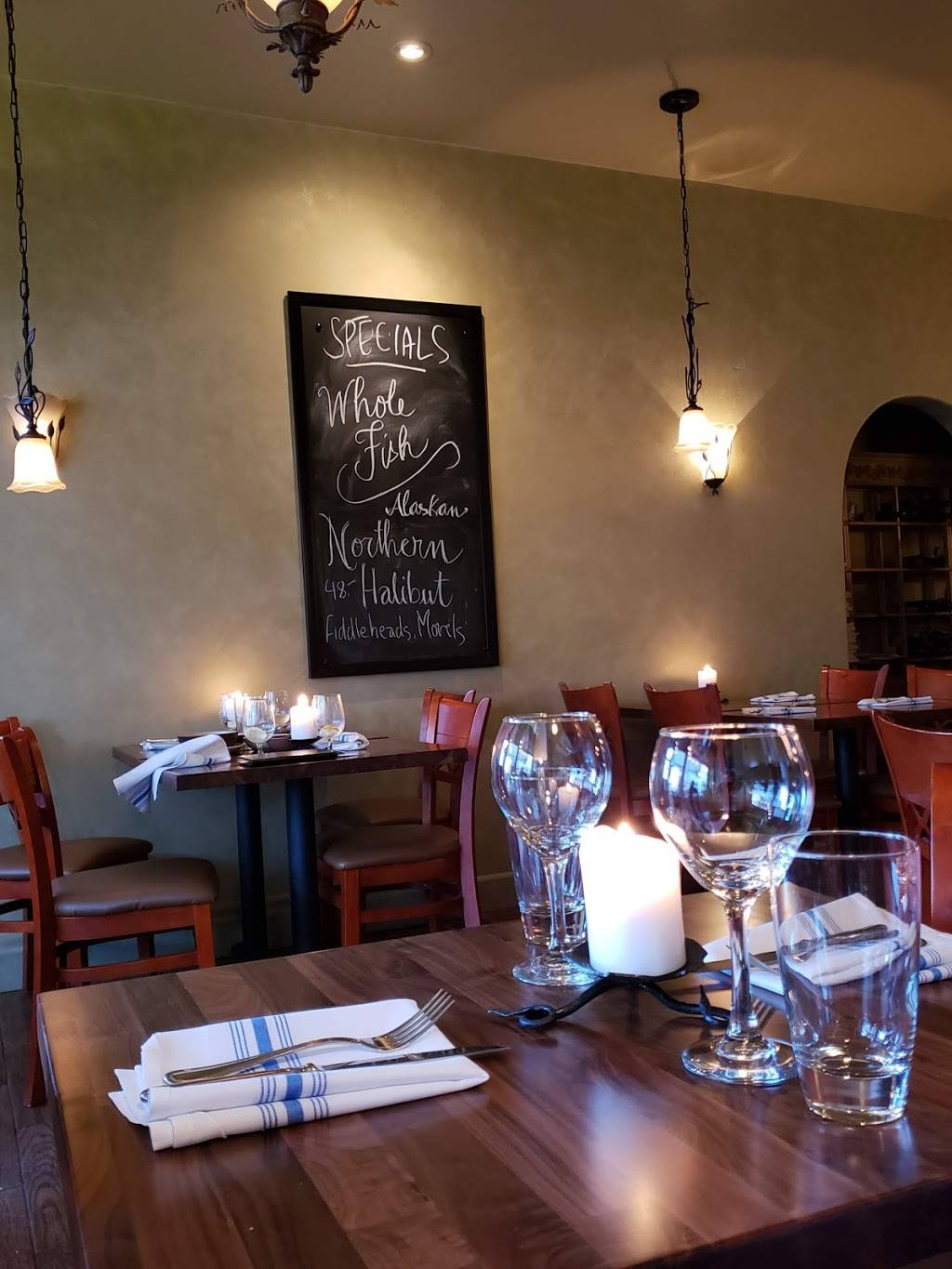 Wild Fish Restaurant | restaurant | 545 Lighthouse Ave, Pacific Grove, CA 93950, USA | 8313738523 OR +1 831-373-8523