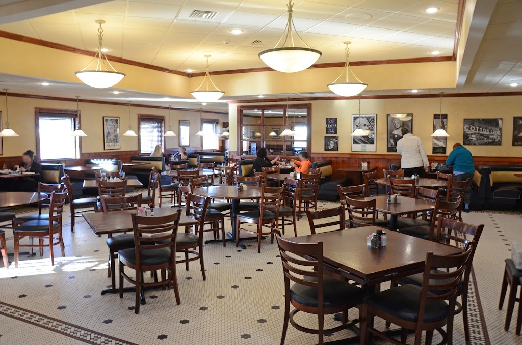 Fiddlestiks Food & Spirits Company | restaurant | 8945 US-36, Hannibal, MO 63401, USA | 5734060493 OR +1 573-406-0493